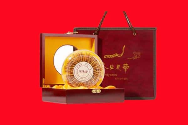 收购资讯:崇左天等县回收冬虫夏草是按克吗